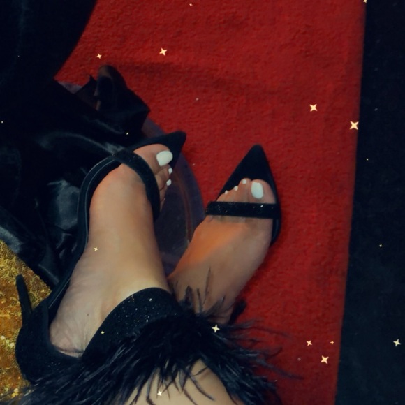 Brand: Iamjenniferle size 39 (8.5) crystal x feather (Sandal) - Picture 3 of 5